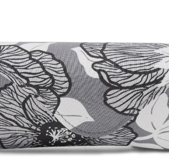 Vera Bradley Eyeglass Case- Moon Shadow Meadow Pattern NEW tags 6.75"x2.75"x2" - Picture 2 of 5